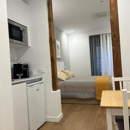 Apartamentos Gravina Madrid Extérieur photo