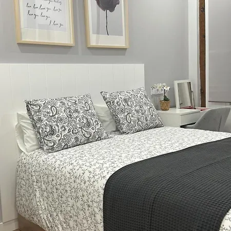Apartamentos Gravina Madrid Extérieur photo